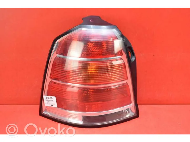 Opel Zafira B Lampa tylna 1040085