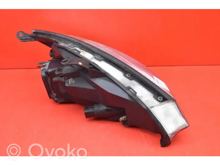 Ford Focus Lampa przednia 1M51-13006