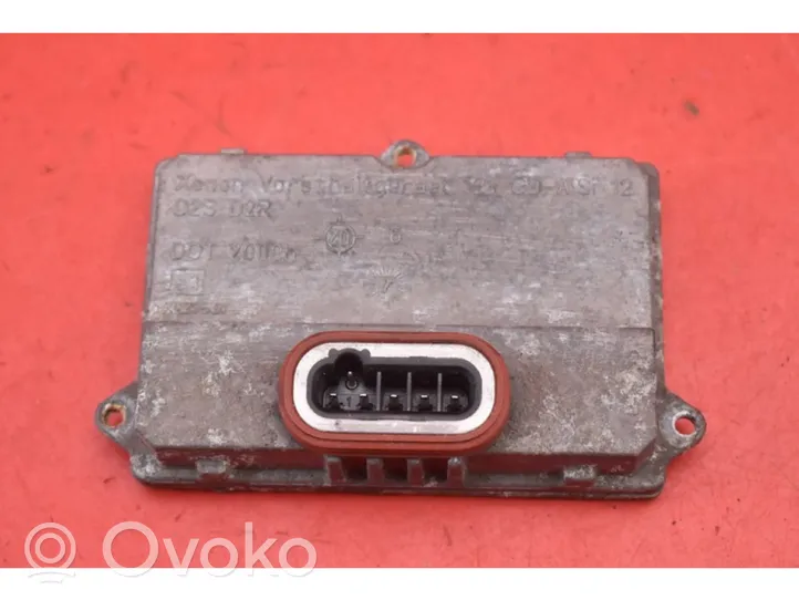 Nissan Primera Module convertisseur de tension 5DV008290-00