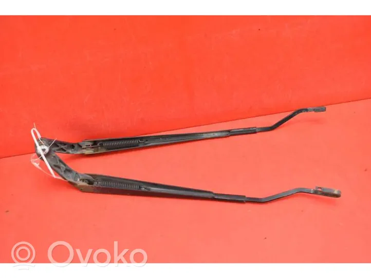 Toyota Corolla E120 E130 Bras d'essuie-glace avant 85221-02120-B