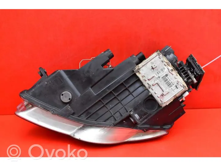 Volkswagen PASSAT B5.5 Lampa przednia 3C0941752G