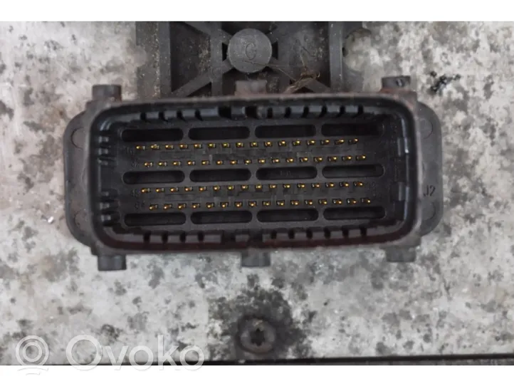 Opel Vectra C Блок управления двигателем ECU 12571663AL