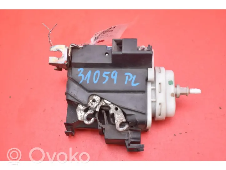 Audi A4 S4 B5 8D Front door lock 8D1837015C