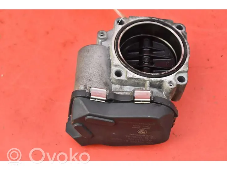 BMW 1 E82 E88 Throttle body valve 7561066-01