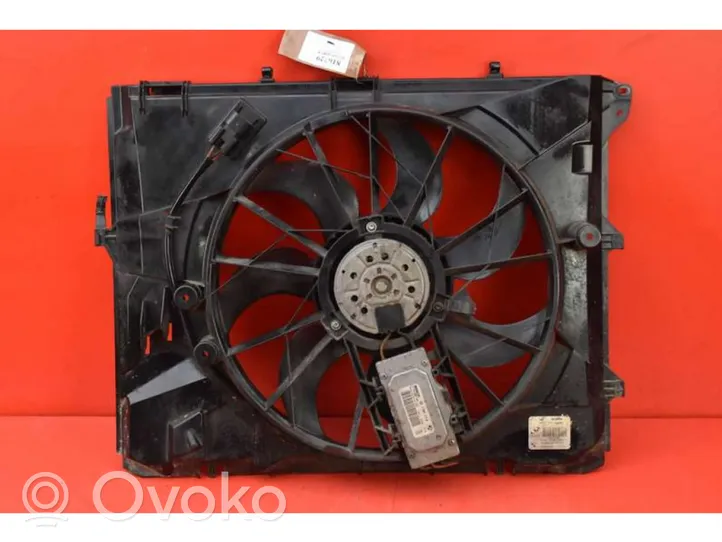 BMW 1 E82 E88 Ventilatore di raffreddamento elettrico del radiatore 7563259