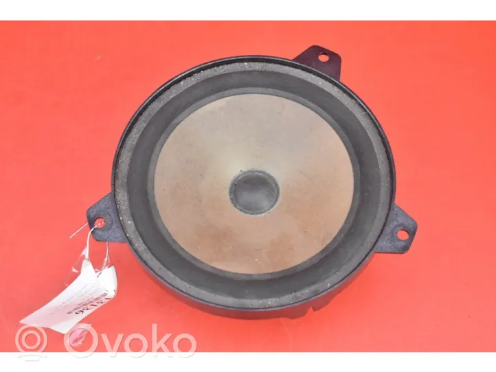 BMW 3 E36 Enceinte subwoofer 8368233