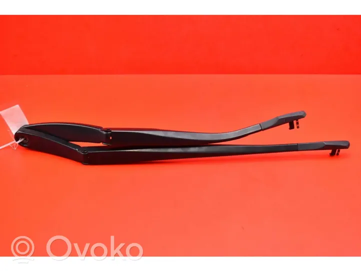 BMW 5 F10 F11 Brazo del limpiaparabrisas delantero 7211261