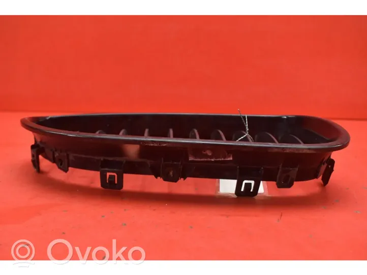 BMW 5 E60 E61 Front grill 7027062