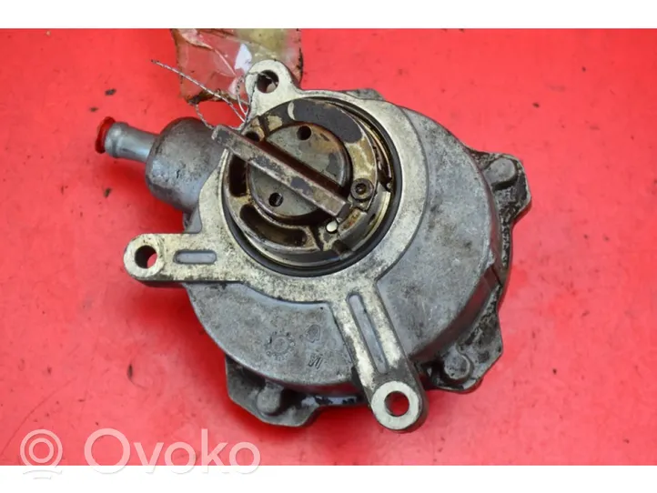 BMW 7 E65 E66 Vacuum pump 7525075