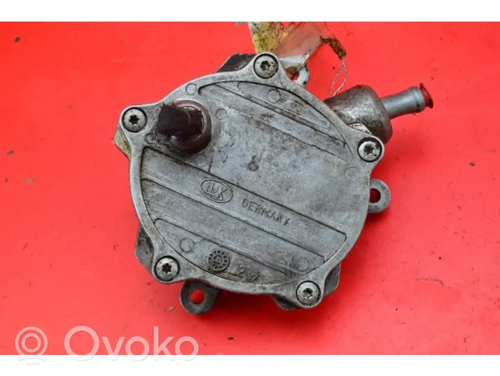 BMW 7 E65 E66 Vacuum pump 7525075