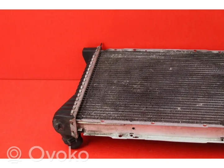 BMW 5 E39 Radiador del refrigerante 2247344