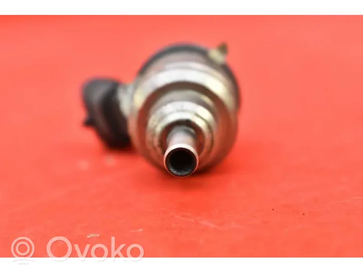 BMW 5 E39 Injecteur de carburant 67R-010213