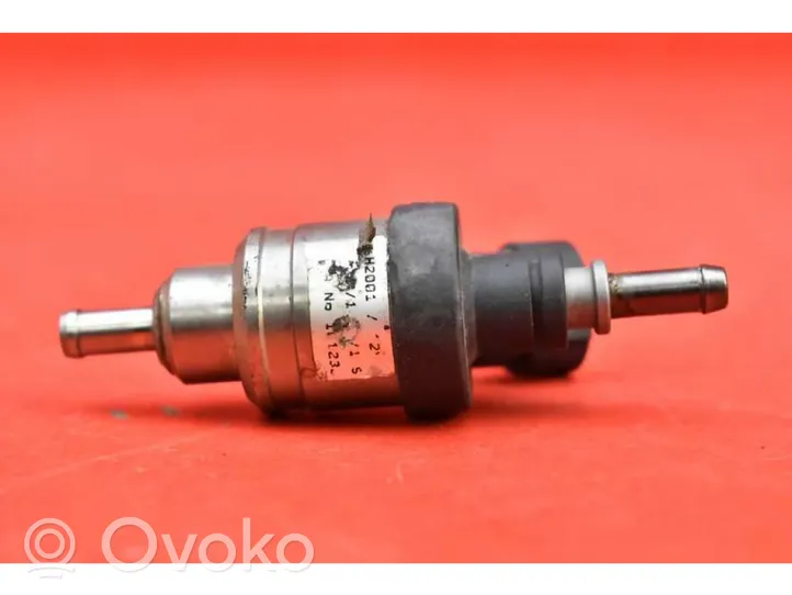 BMW 5 E39 Injecteur de carburant 67R-010213