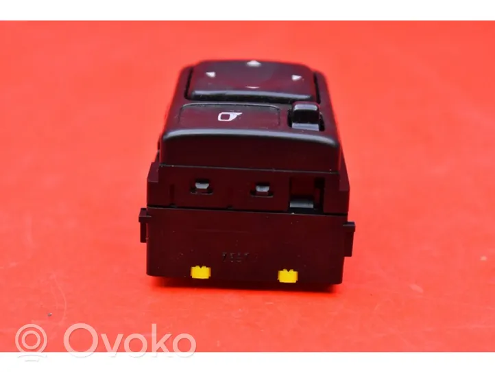 Nissan Note (E11) Mirror heating switch NISSAN