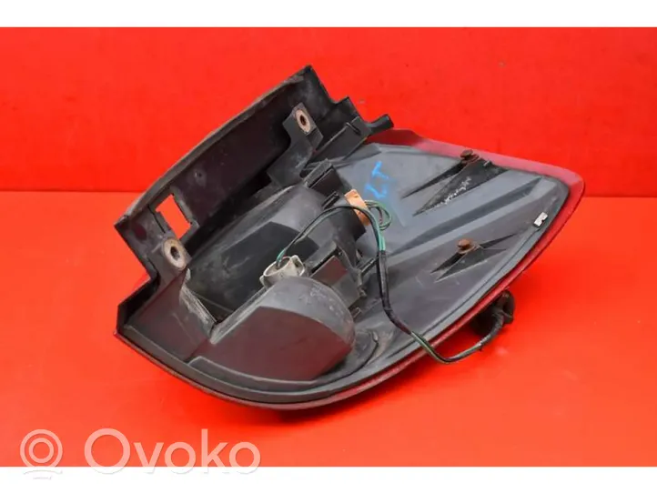 Subaru Legacy Lampa tylna 220-20792