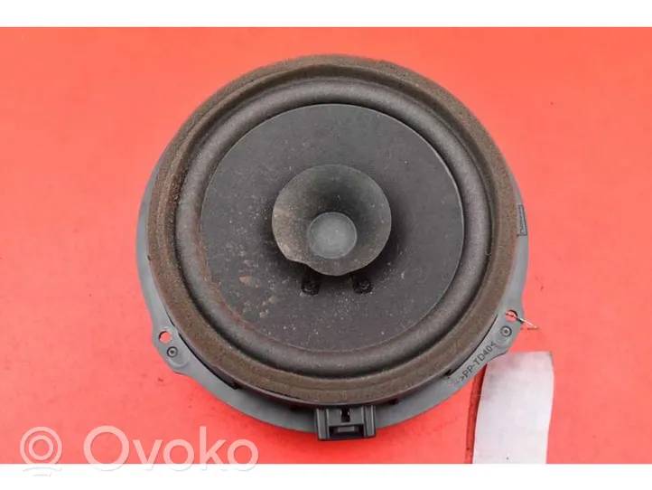 Ford Fiesta Subwoofer altoparlante AA6T-18808-CA