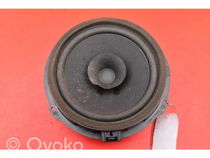 Ford Fiesta Enceinte subwoofer AA6T-18808-CA