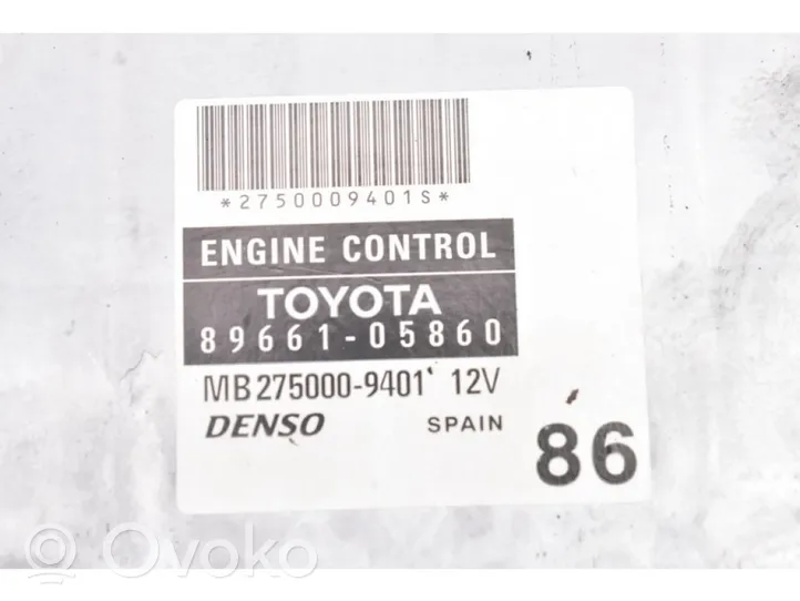 Toyota Avensis Verso Komputer / Sterownik ECU silnika 89661-05860