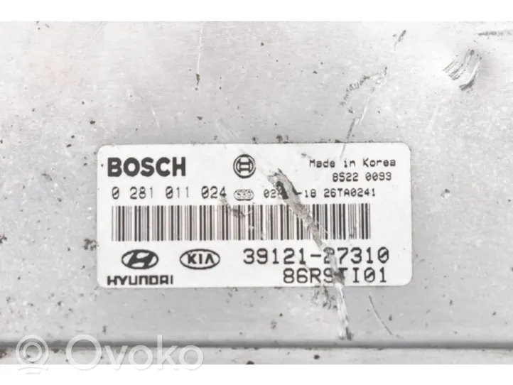 KIA Carens I Komputer / Sterownik ECU silnika 39121-27310