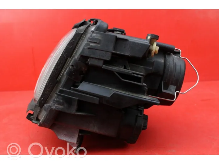 Audi A8 S8 D2 4D Phare frontale 1305235230