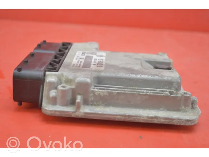 Volkswagen Golf V Komputer / Sterownik ECU silnika 03G906021HB