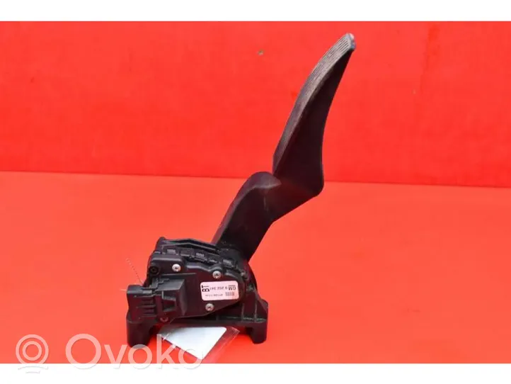 Opel Zafira B Accelerator throttle pedal 9202341BT