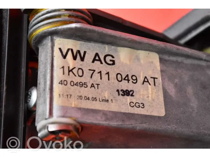 Skoda Octavia Mk2 (1Z) Drążek zmiany biegów 1K0711049AT