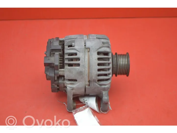 Volkswagen Polo Generatore/alternatore 037903025N