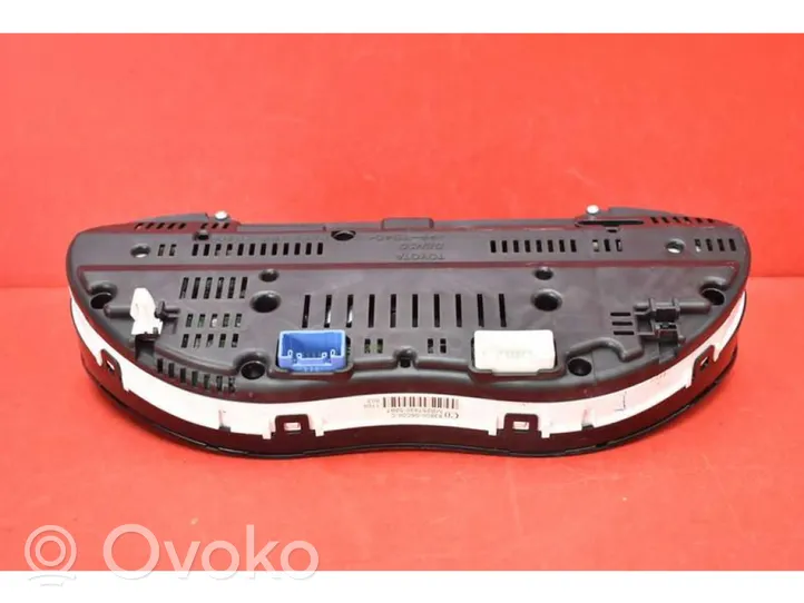 Toyota Avensis Verso Compteur de vitesse tableau de bord 83800-05C00-C