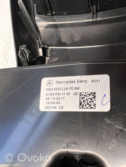 Mercedes-Benz GLC X253 C253 Oro grotelės gale 