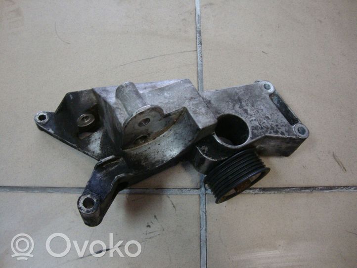 Saab 9-5 Support de générateur / alternateur 55564667