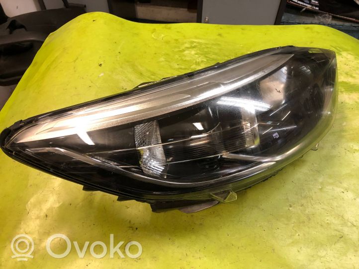 Renault Captur Lampy przednie / Komplet 260102734R