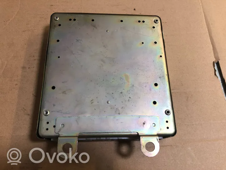 Mitsubishi Colt Calculateur moteur ECU MD330704