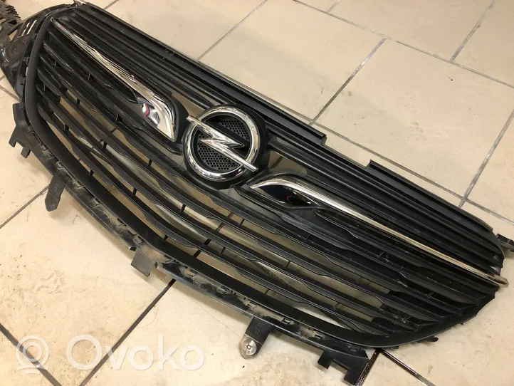 Opel Grandland X Grille calandre supérieure de pare-chocs avant YP00023977