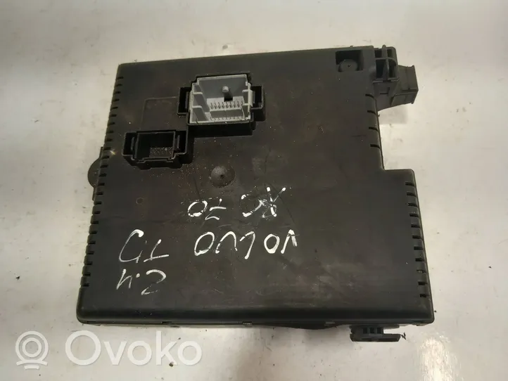 Volvo XC70 Fuse box set 28017881