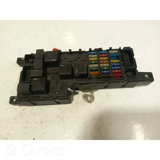 Volvo XC70 Module de fusibles 518322110