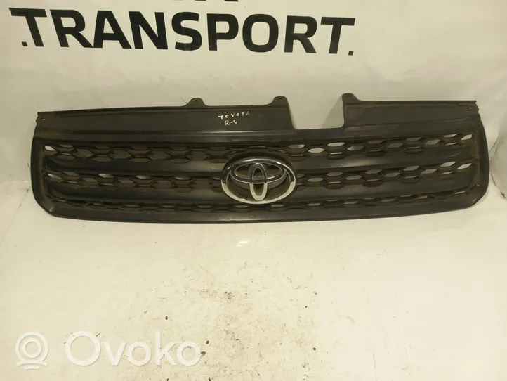 Toyota RAV 4 (XA20) Etupuskurin ylempi jäähdytinsäleikkö 5311142070