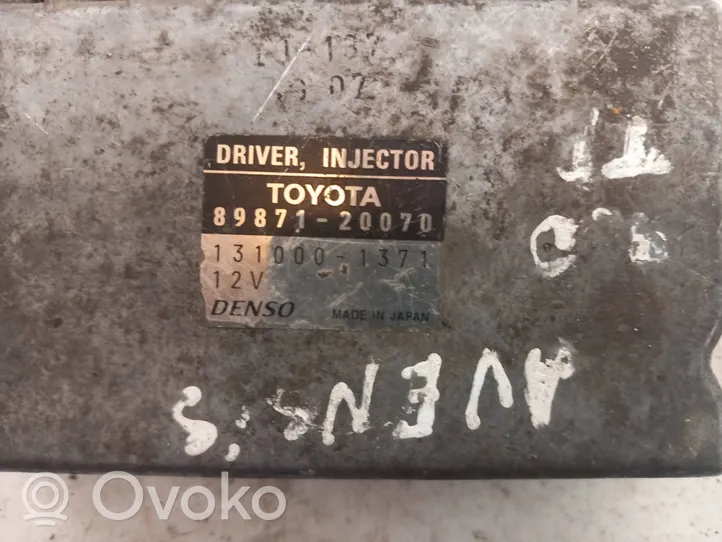Toyota Avensis T250 Degvielas inžektoru - sprauslu vadības bloks 8987120070
