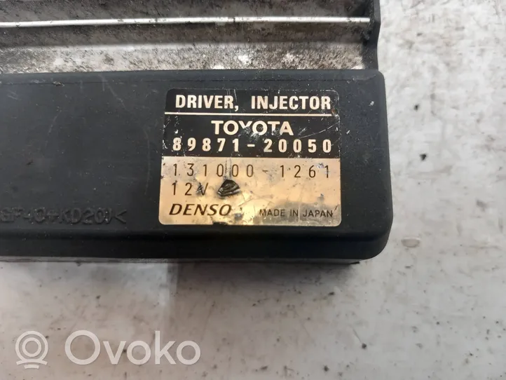 Toyota Corolla Verso AR10 Polttoaineen ruiskutuksen ohjainlaite/moduuli 8987120050