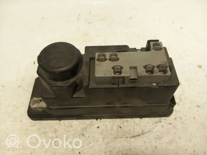 Mercedes-Benz E W210 Central locking vacuum pump 2108001648