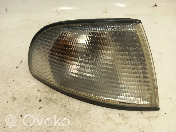 Audi A4 S4 B5 8D Frontblinker 084411514