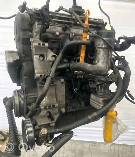 Volkswagen Golf IV Moottori 038100040D