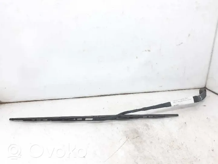 Mitsubishi Outlander Braccio della spazzola tergicristallo anteriore 8250A172