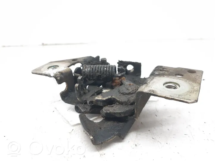 Ford Fusion Fissaggio gancio/anello 1474279