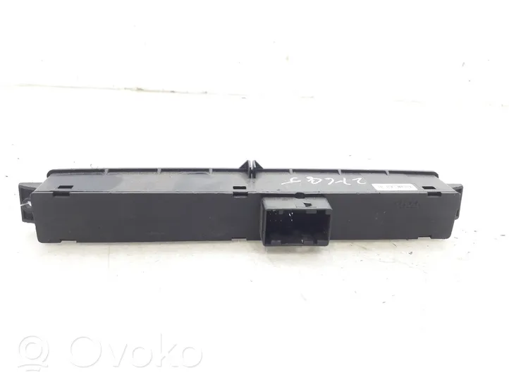 Fiat Grande Punto Muut kytkimet/nupit/vaihtimet 735446472