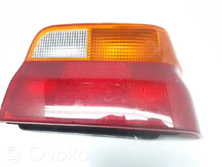 Ford Orion Luci posteriori 1052403