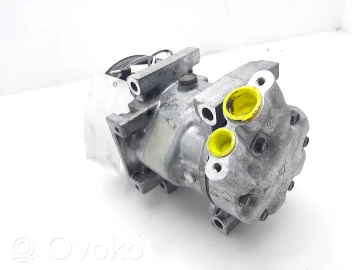 Renault Clio III Compresseur de climatisation 7700875357