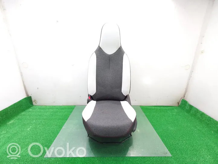 Citroen C1 Front driver seat B000652480