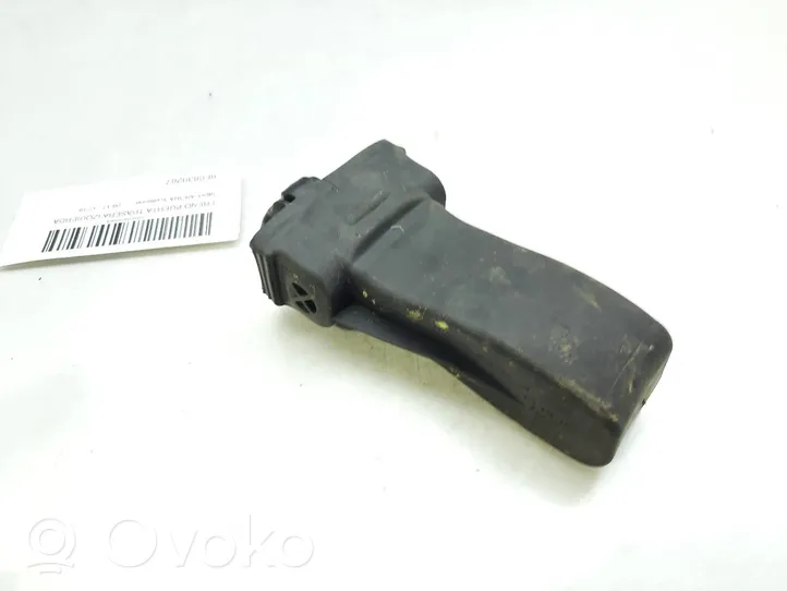 Seat Arona Takaoven pidätin 6F0839267