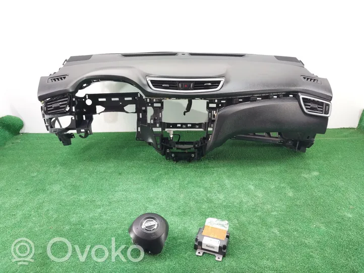 Nissan Qashqai Set airbag con pannello 682004EH1B